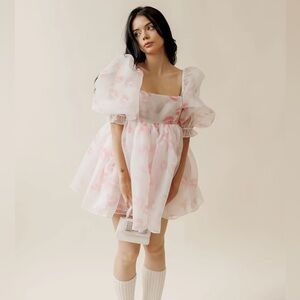 Selkie Kiss on the Lips silk gauze puff